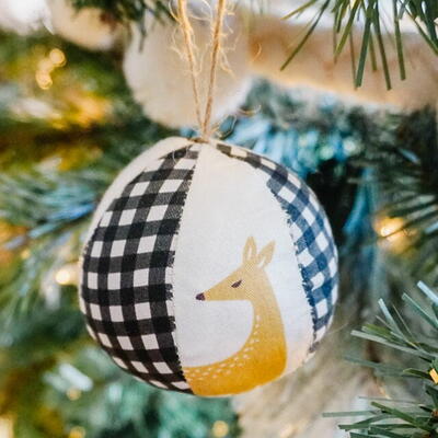 DIY Fabric Ornament Ball With Free Pattern