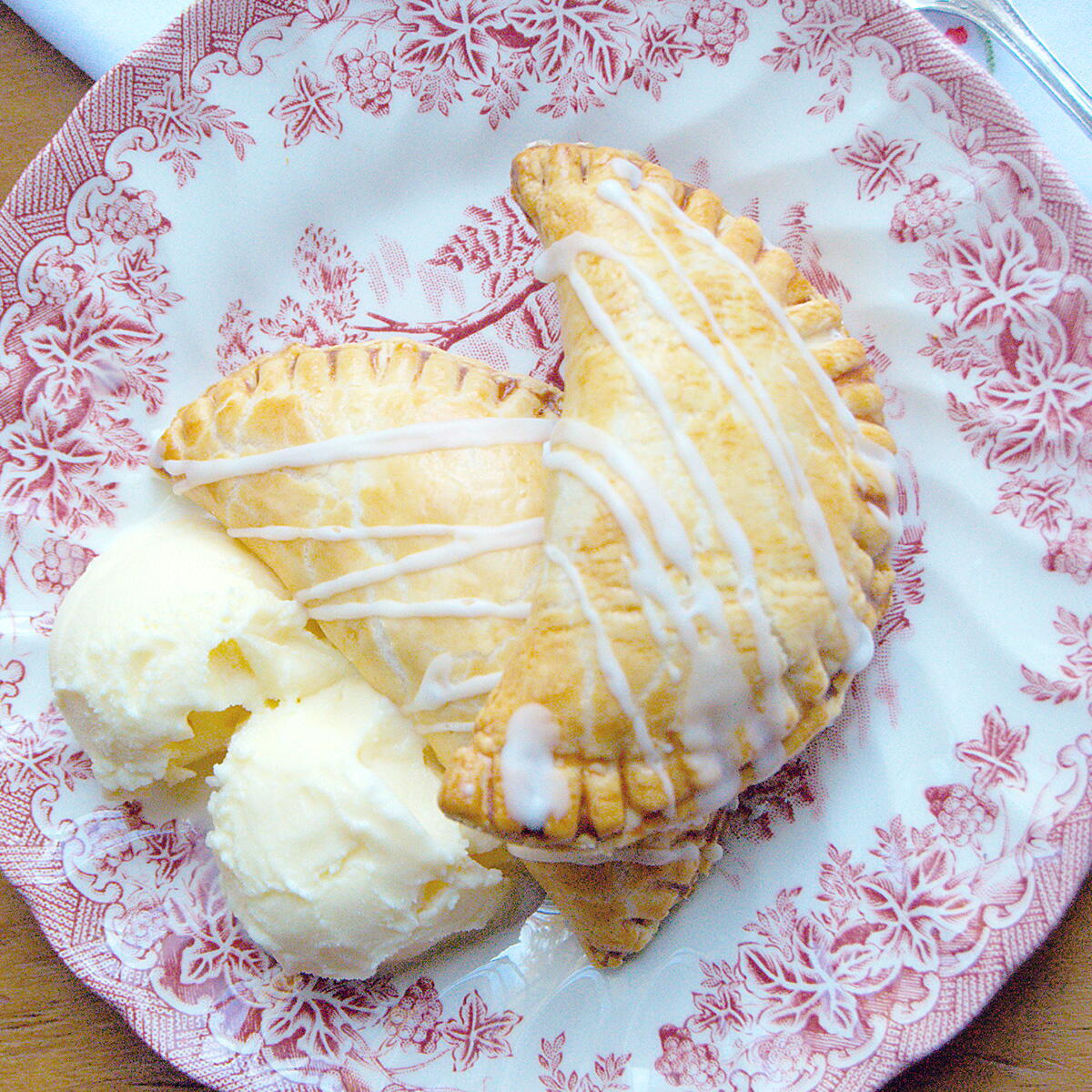 Baked Apple Hand Pies | FaveSouthernRecipes.com