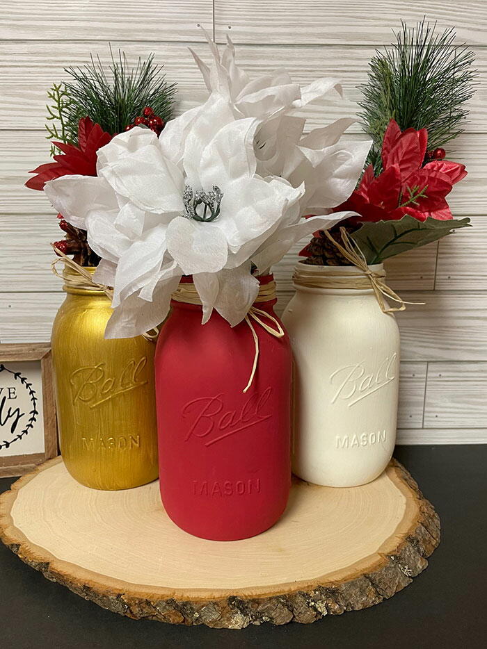 Christmas Painted Mason Jars FaveCrafts Com   1669392679 263054 UserCommentImage ID 5007518 