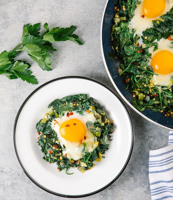 Greek-Style Eggs with Leeks and Feta