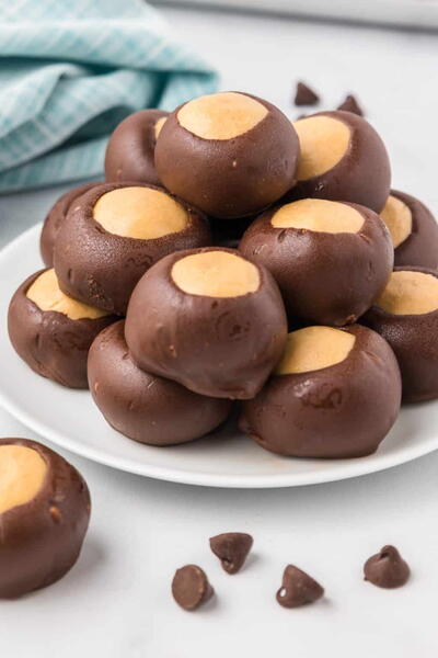 Buckeyes Recipe (how To Dip Buckeyes In Chocolate)