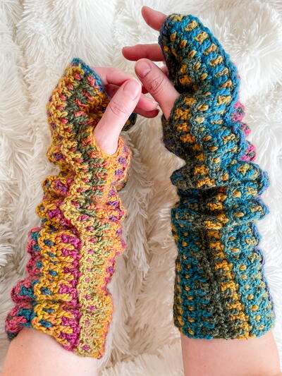 Brianna Children's Mittens Crochet Pattern 247 - Alena's Design