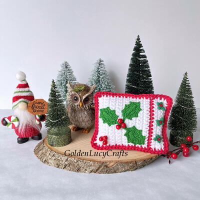 Crochet Christmas Mini Pillow