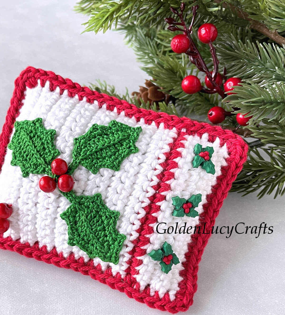 Crochet Christmas Mini Pillow | AllFreeChristmasCrafts.com