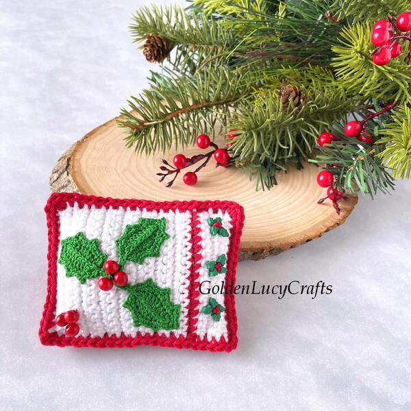 Crochet Christmas Mini Pillow