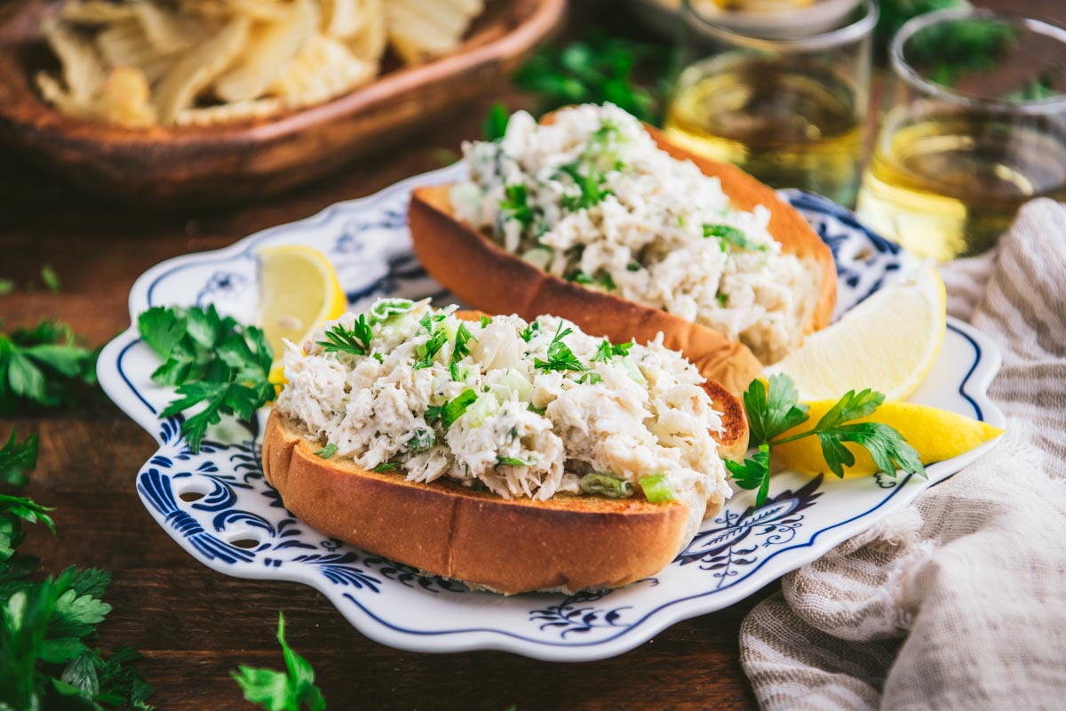 Crab Roll | RecipeLion.com