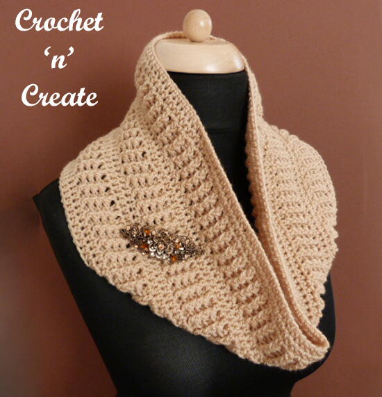 Ribbed Crochet Cowl