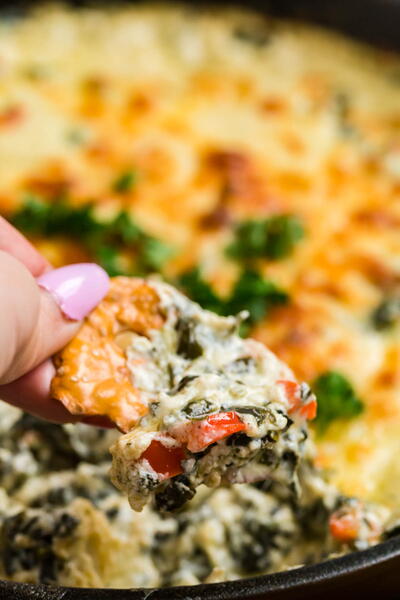 Cheesy Baked Spinach Dip | FaveSouthernRecipes.com