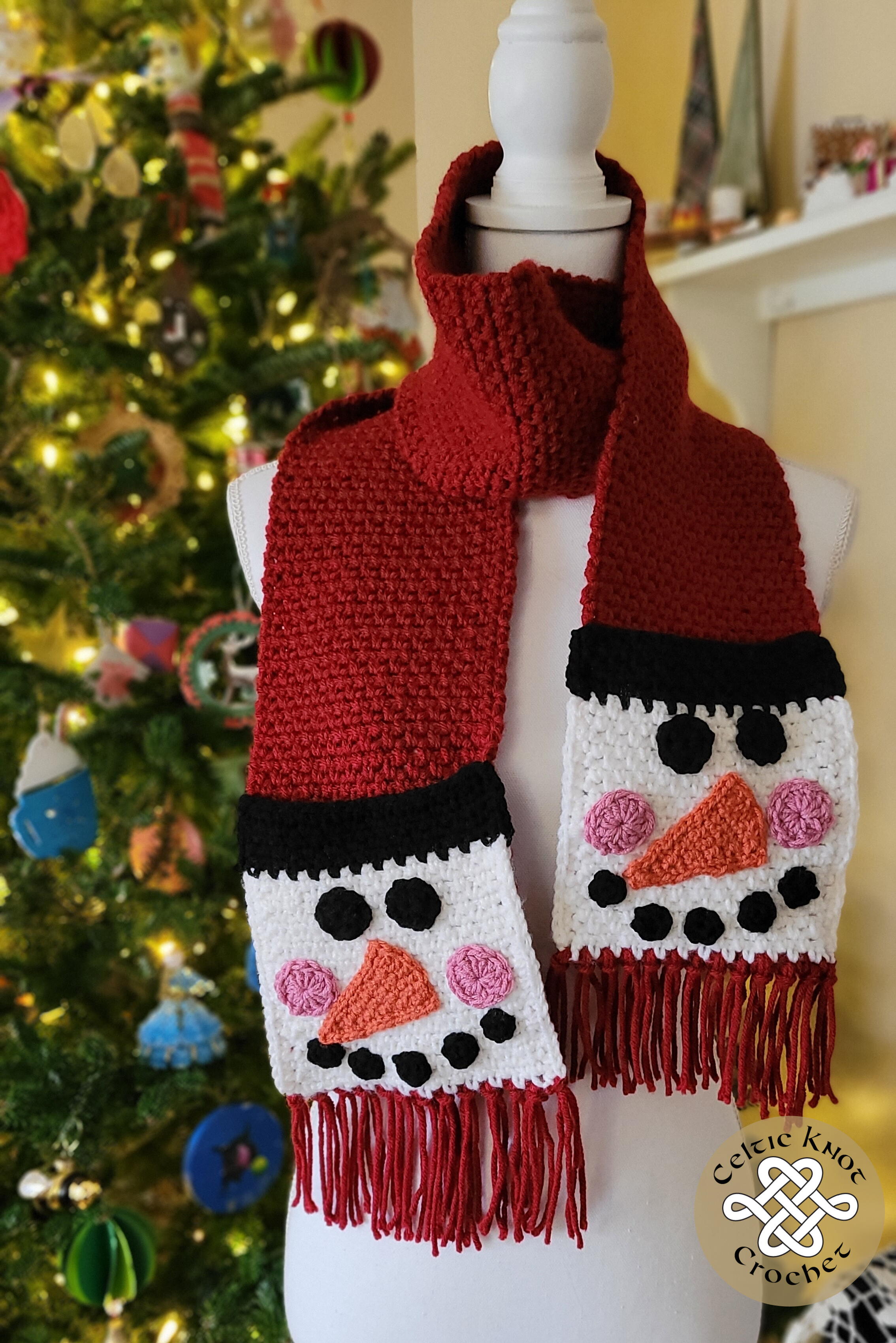 Snowman Pocket Scarf | FaveCrafts.com