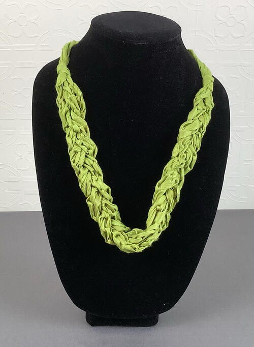 Fidelma Easy Crochet Necklace