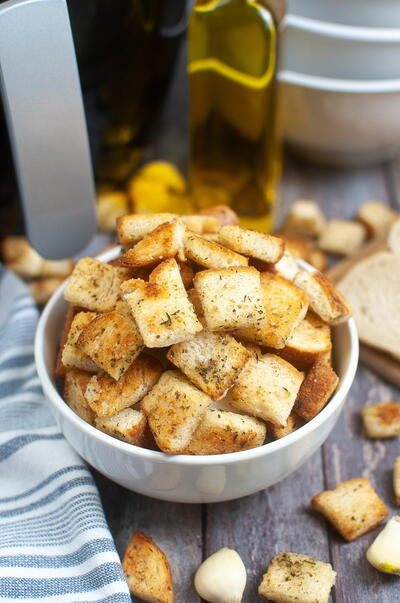 Air Fryer Croutons