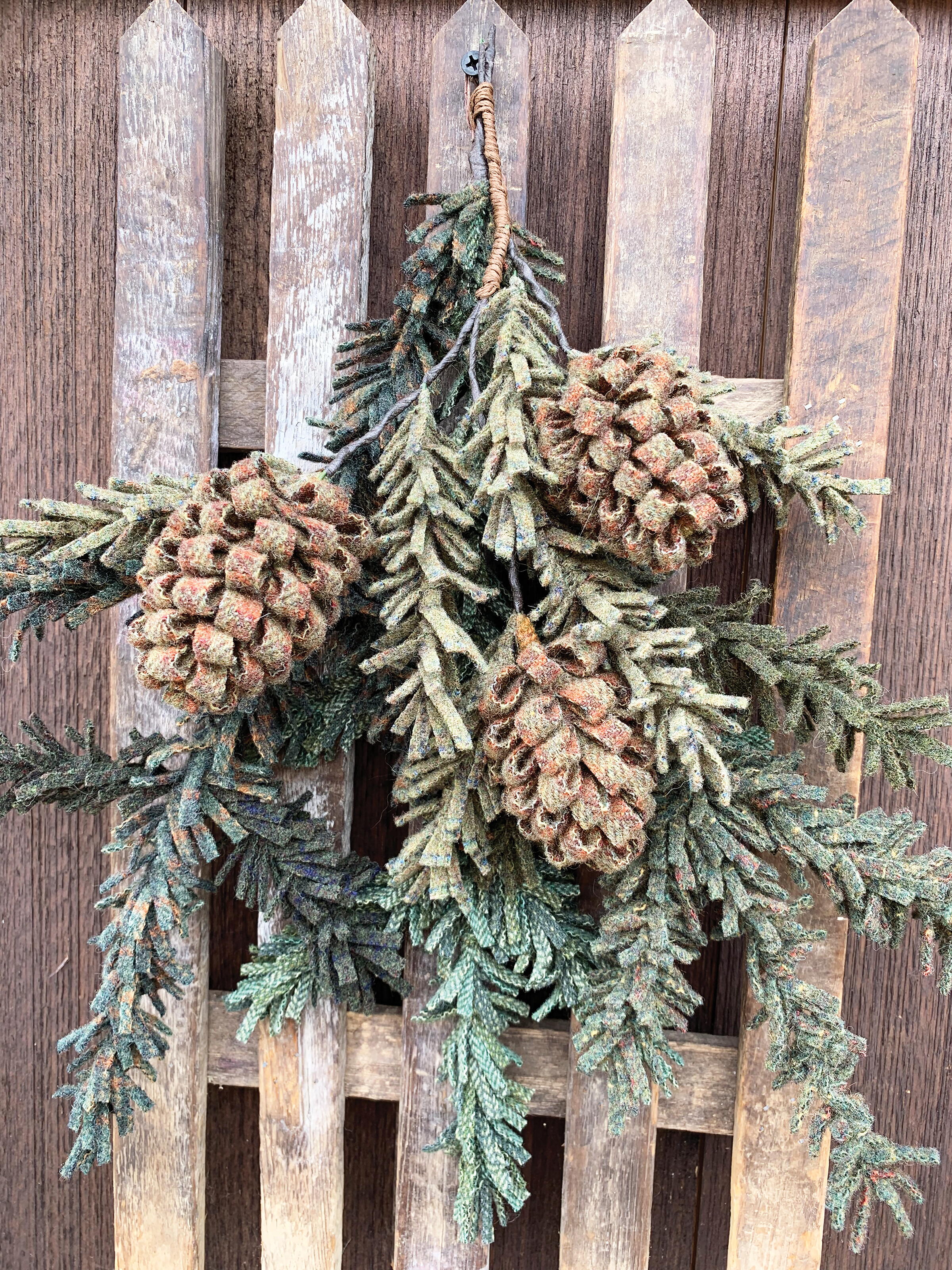 Pine Cone Natural - Spruce - 12 Pieces – Bella Marie