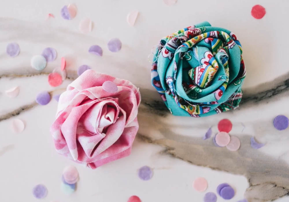 How To Make No Sew Fabric Flowers (+ Video Tutorial) | AllFreeSewing.com