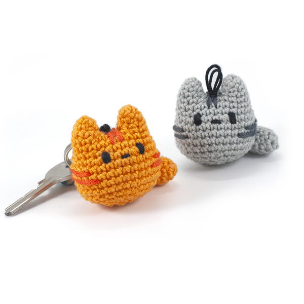 Cat Keychain Amigurumi Crochet Pattern