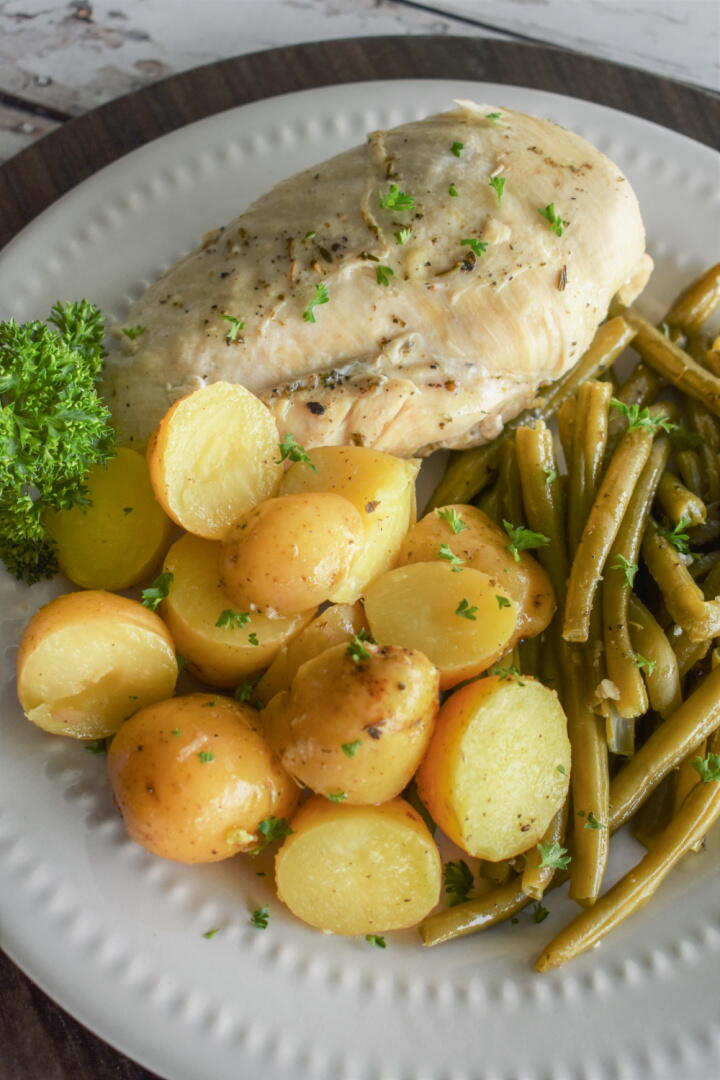 Slow Cooker Chicken With Potatoes And Green Beans | FaveSouthernRecipes.com