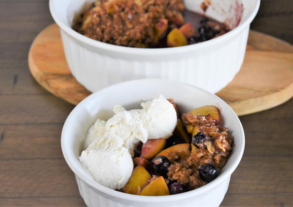 Instant Pot Apple And Blueberry Crisp