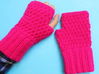 Alpines Woman's Gloves & Hat Free Pattern All Sizes
