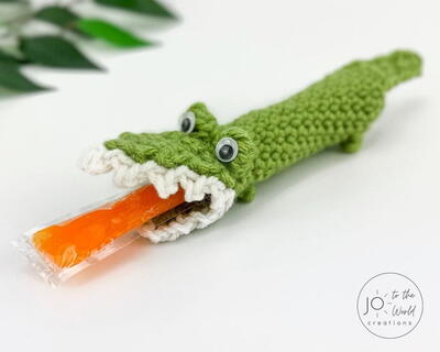 Crocodile Freeze Pop Holder Free Crochet Pattern