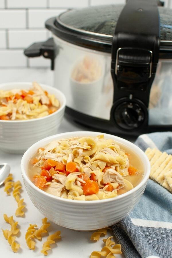 Slow Cooker Turkey Soup | RecipeLion.com