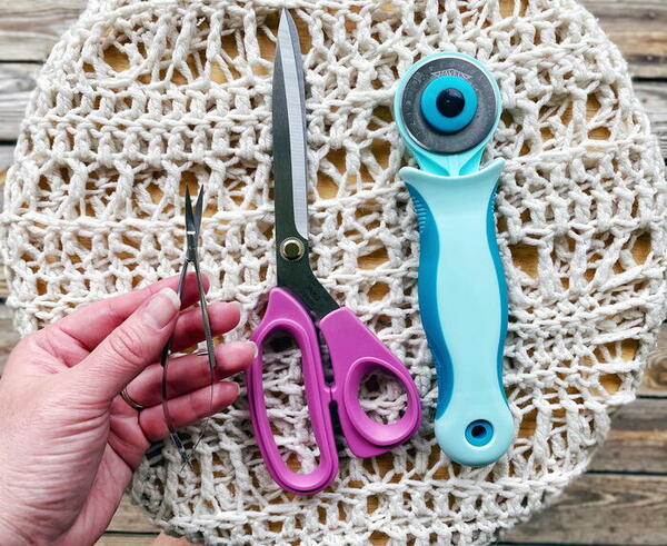 Havel's Sewing Rotary Cutter and Scissors Bundle Giveaway 