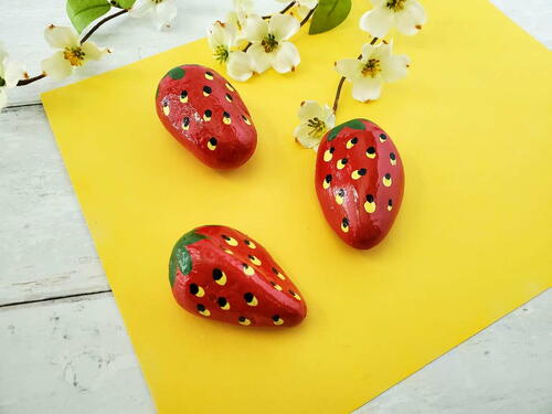 Cute Painted Strawberry Rocks Craft
