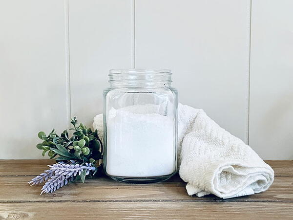Homemade Laundry Scent Booster | DIYIdeaCenter.com