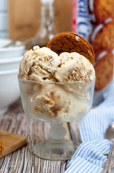 Oatmeal Cream Pie Ice Cream
