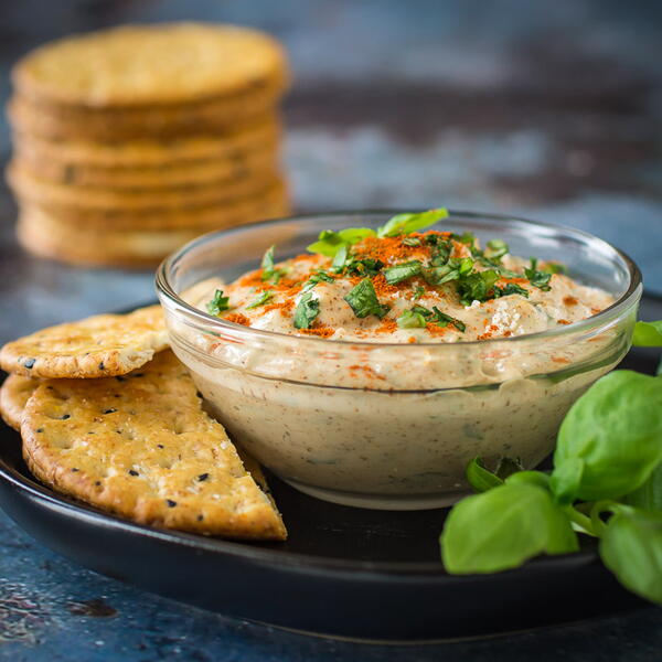 Creamy Chipotle Dip With Basil