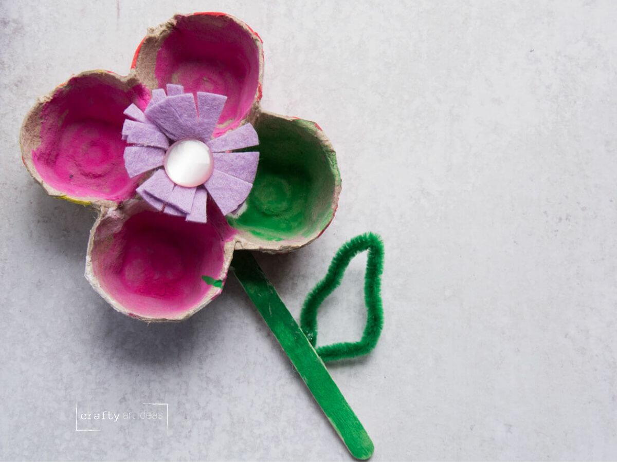 Easy Egg Carton Flowers | AllFreeKidsCrafts.com