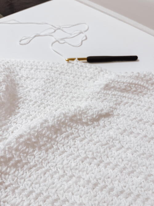 Free Pattern: One Skein Crochet Blanket