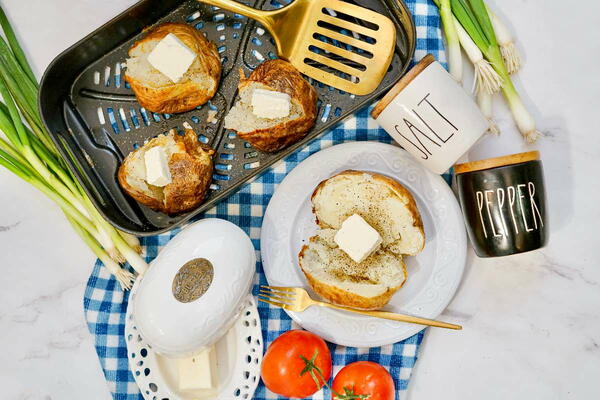 Easy Air Fryer Baked Potatoes