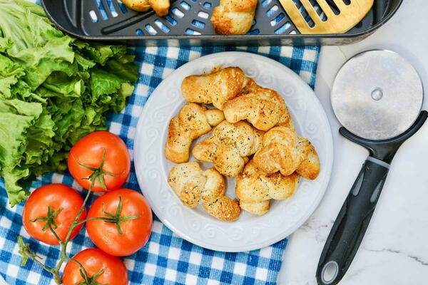 Easy Pizza Bites Air Fryer Appetizer