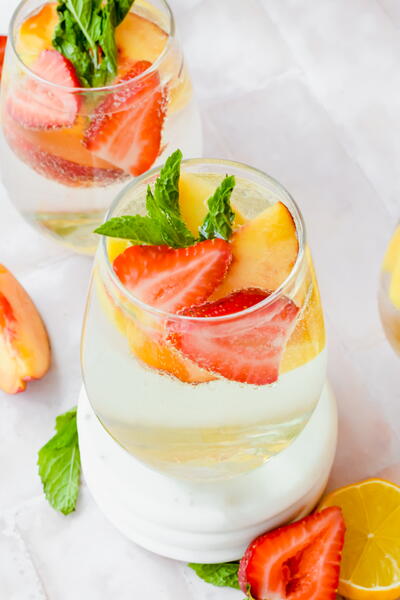 Sparkling Peach Sangria