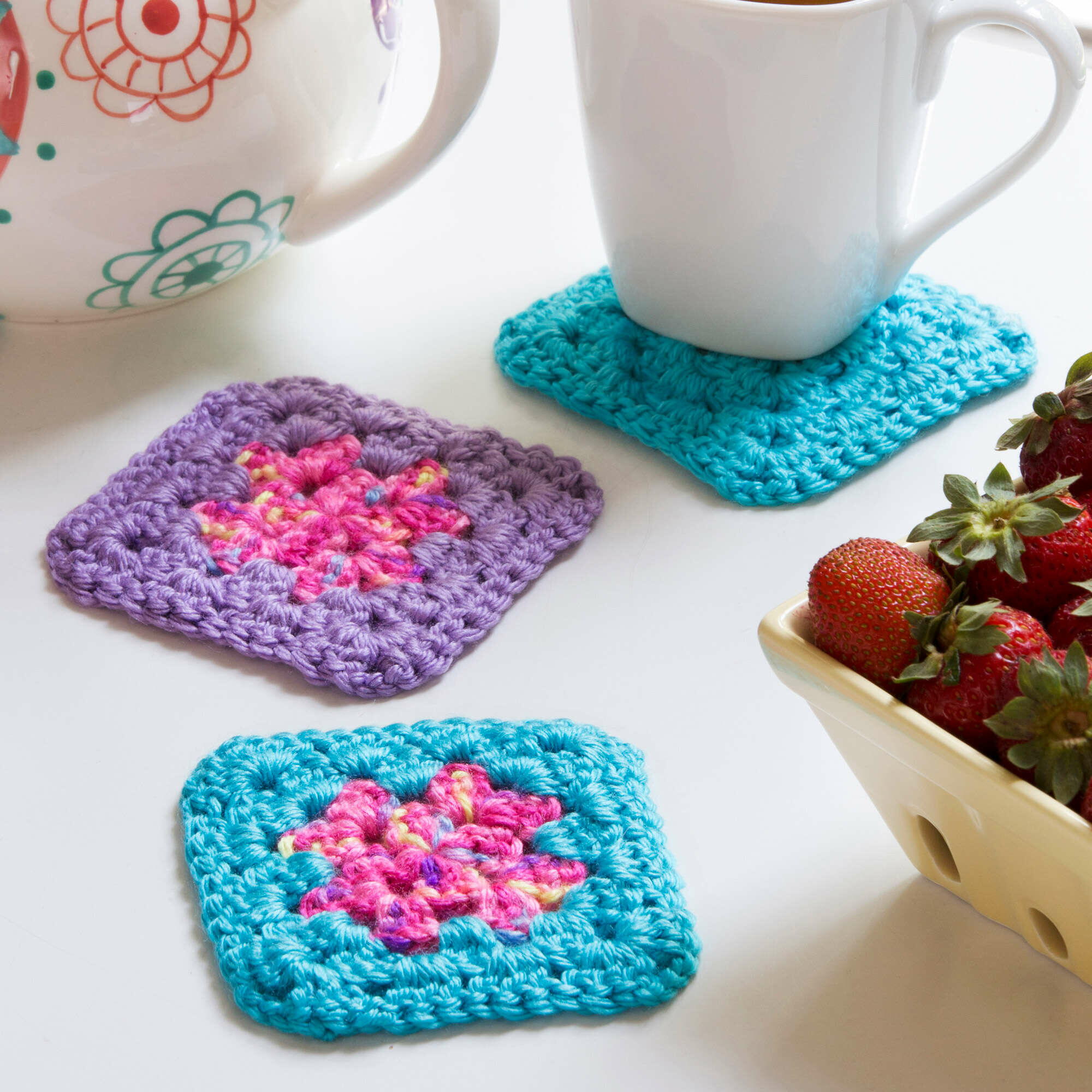 Granny Square Crochet Coaster Pattern (Free Printable!) | FaveCrafts.com