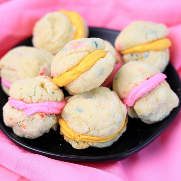 Funfetti Sandwich Cookies For Spring