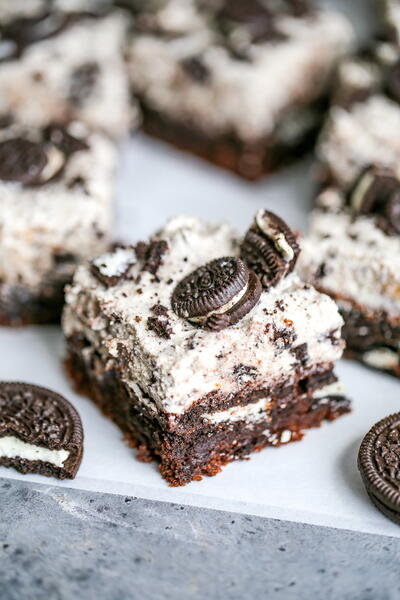 Delicious Oreo Brownies With Best 3 Ingredient Oreo Frosting