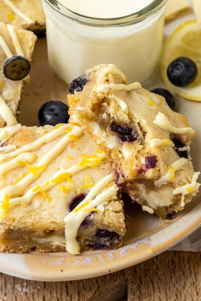 Blueberry Blondies