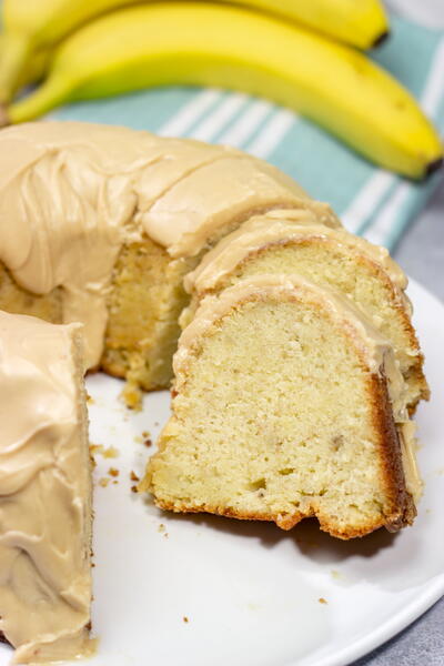 Banana Pound Cake With Peanut Butter Frosting
