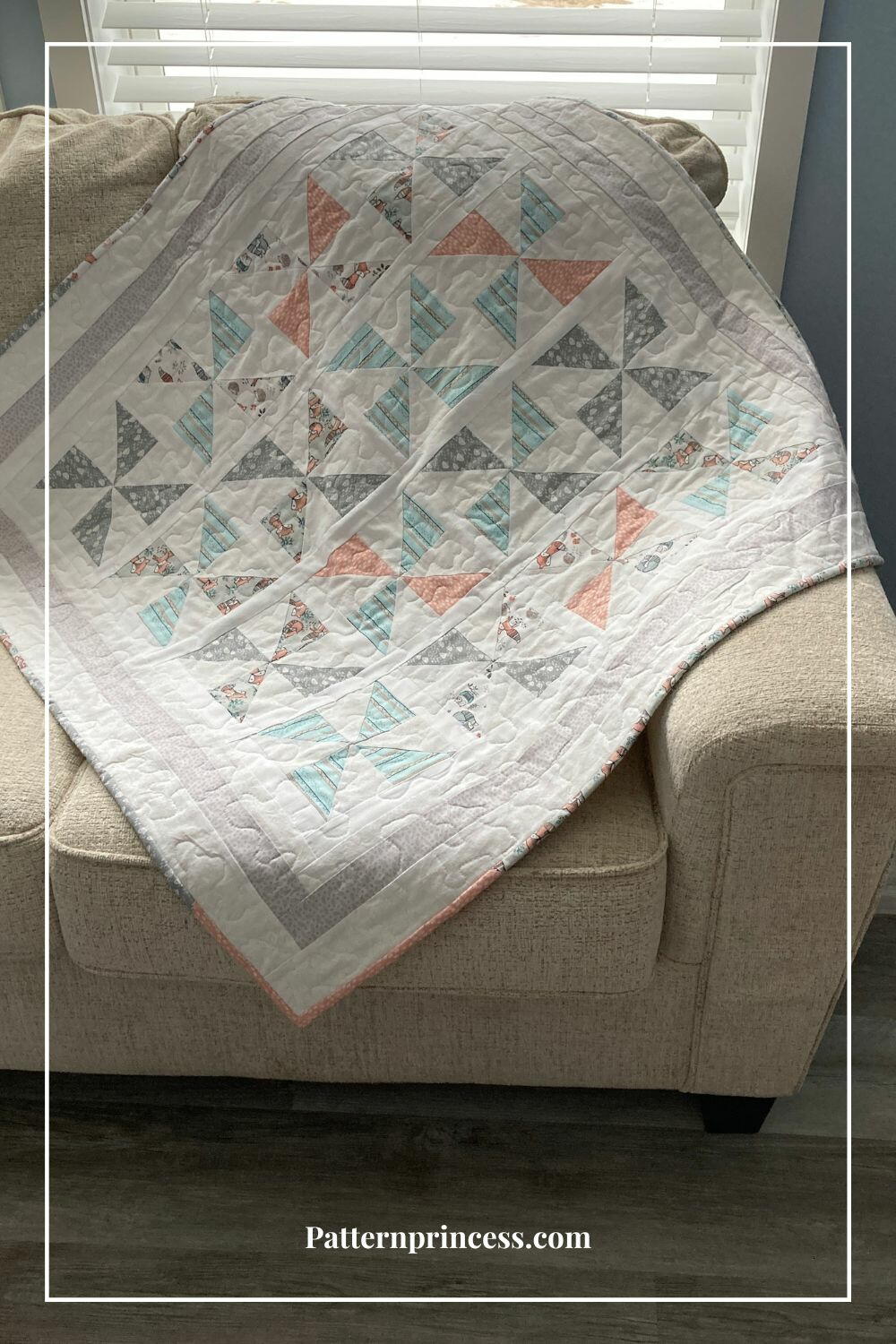 Charleston Beginner Pinwheel Quilt Pattern | FaveCrafts.com