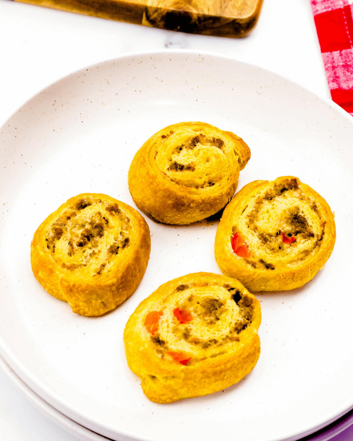 Level Up Your Snack Game With These Sausage Cream Cheese Crescent Rolls - 7z6g4t2