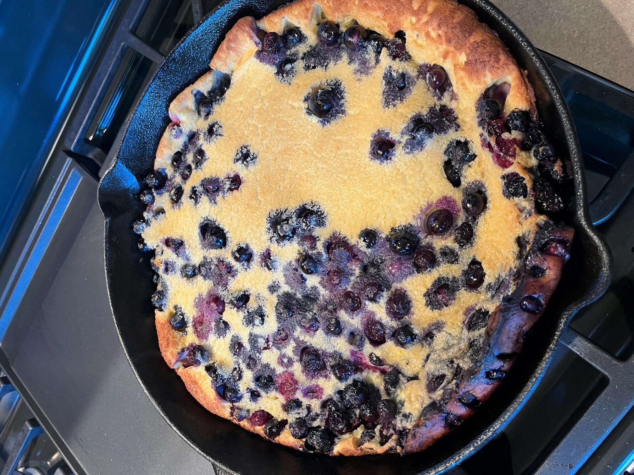 Blueberry Lemon Dutch Baby | AllFreeCasseroleRecipes.com