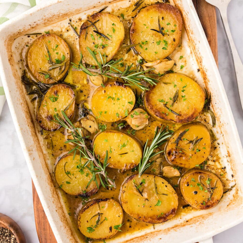 Creamy Make Ahead Potatoes | RecipeLion.com