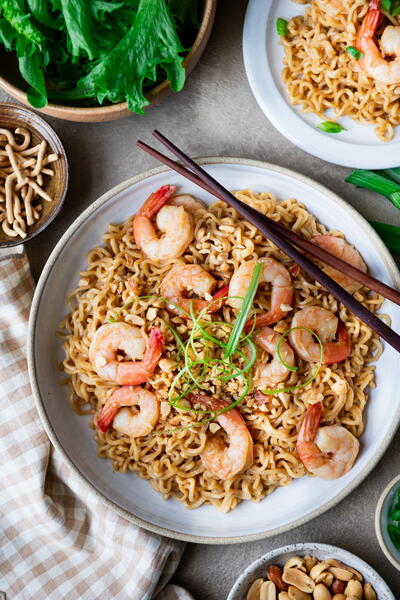 15-minute Shrimp Ramen Noodles