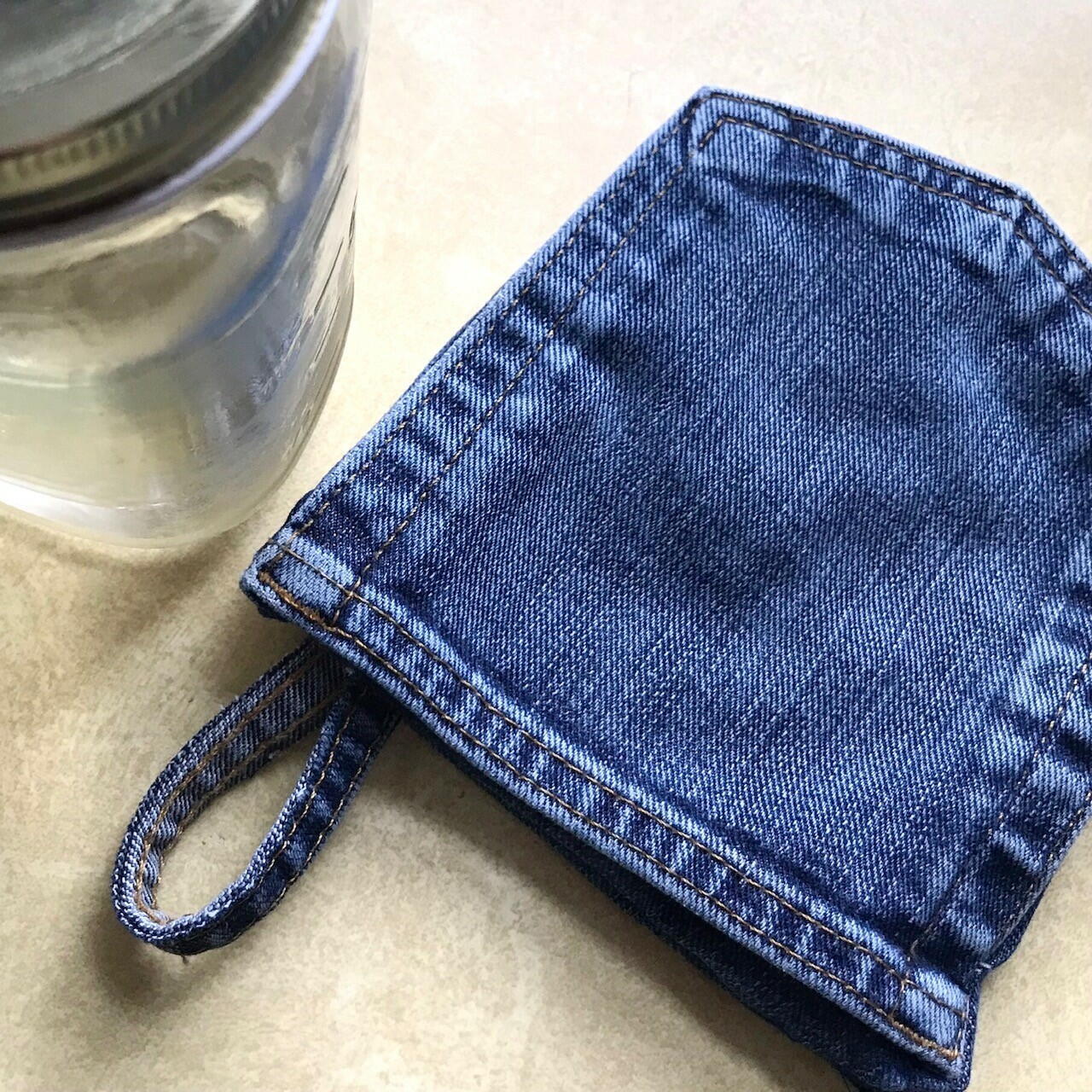 https://irepo.primecp.com/2023/07/560644/Homemade-Jar-Opener-From-Jeans11_UserCommentImage_ID-5263573.jpg?v=5263573