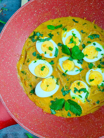 Easy Egg Kurma (spicy Egg Curry With Coconut)