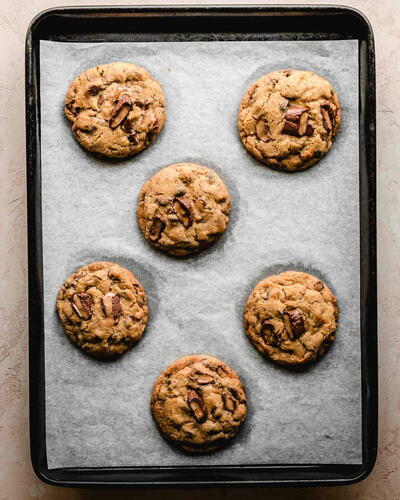 Soft And Chewy Chocolate Chip Heath Bar Cookies