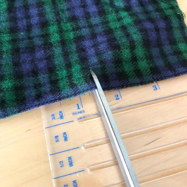 Cutting fabric into 1.5 inch strips