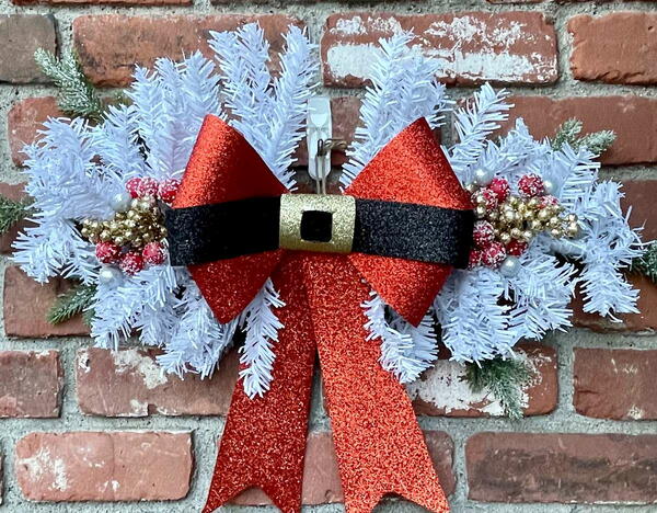 Cute Dollar Store Farmhouse Style Christmas Swag Wreath