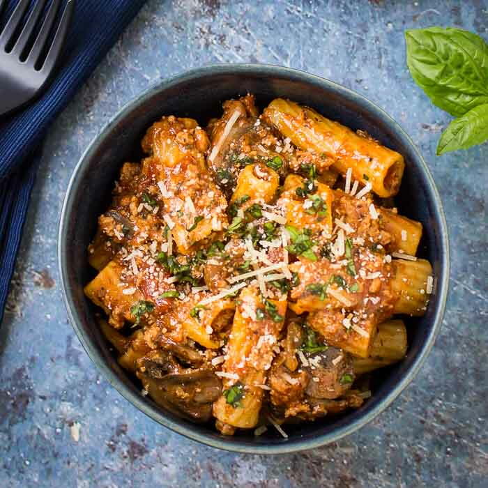 Easy One Pot Rigatoni | RecipeLion.com