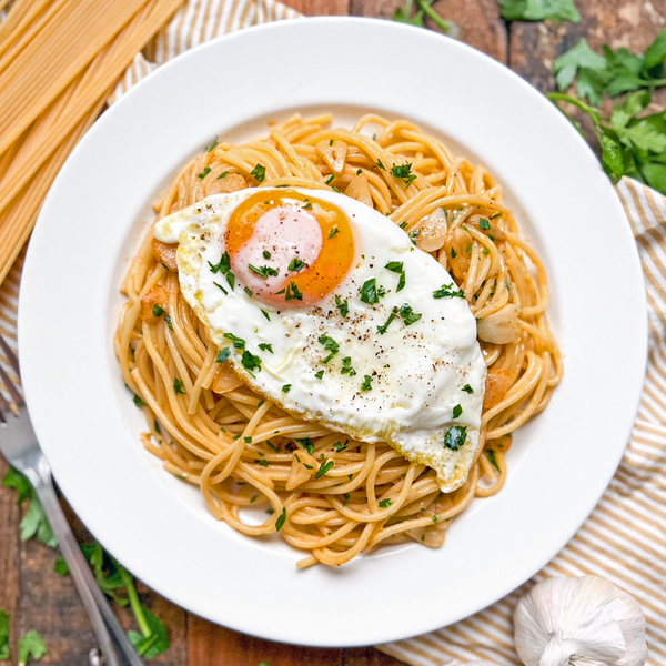 Garlic Spaghetti With Fried Eggs